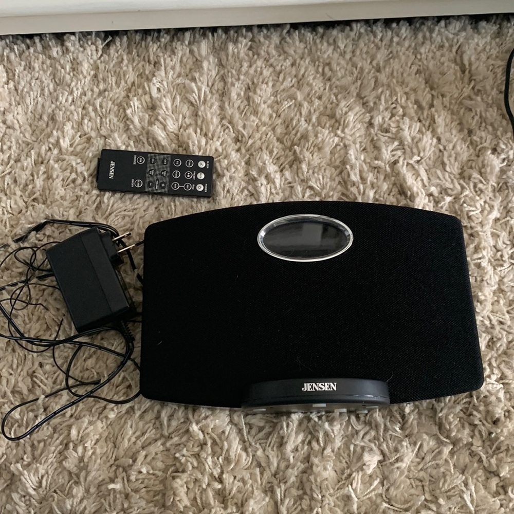 Jensen alarm clock/radio